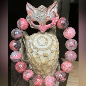 Rhodonite in Quartz 12mm with Rhodonite Fox Mask